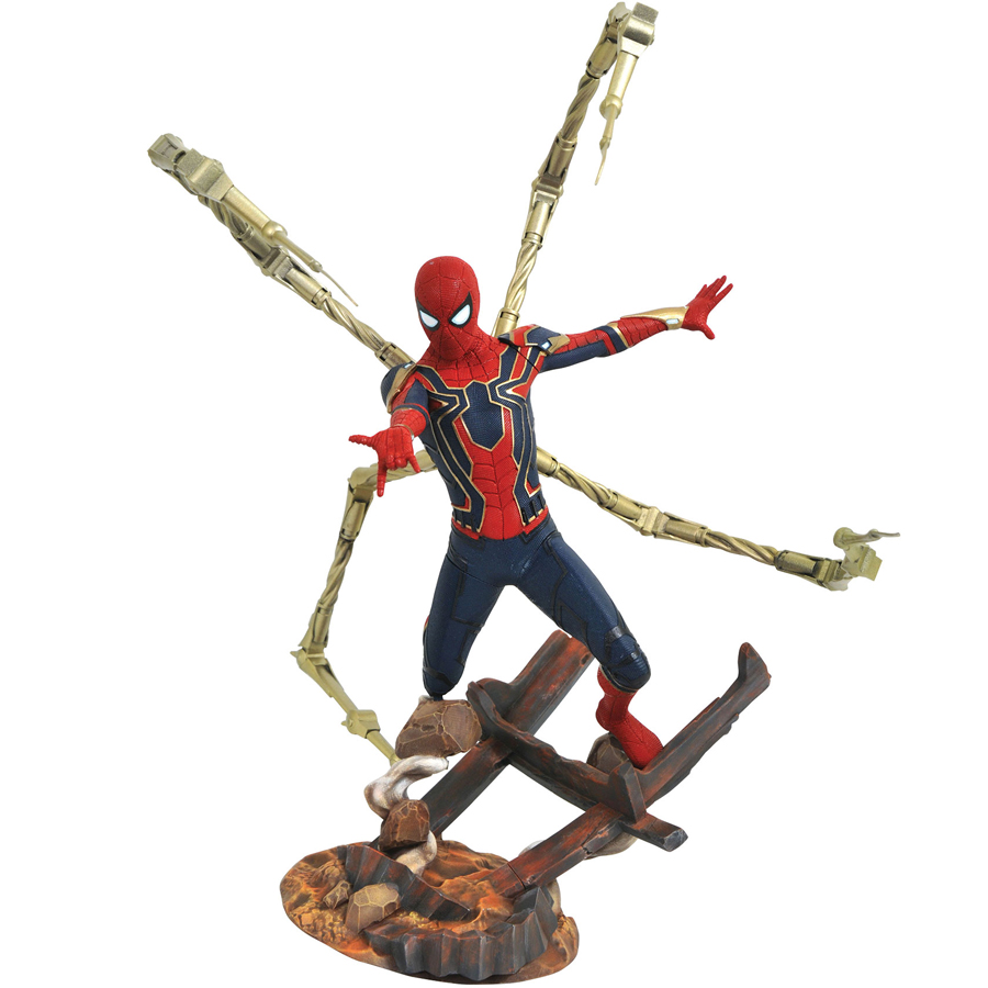 statueavengersspidermanpopis1