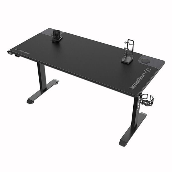 ULTRADESK herní stůl MOMENTUM - Black, 152, 5x70 cm, 75, 5 cm, s XXL podložkou pod myš, držák sluchátek, nápojů ULTRADESK herní stůl MOMENTUM - Black, 152, 5x70 cm, 75, 5 cm, s XXL podložkou pod myš, držák sluchátek, nápojů