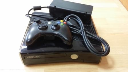 Xbox 360 premium S 4GB-XBOX 360-BAZAR (použité zboží) smluvní záruka 12 měsíců