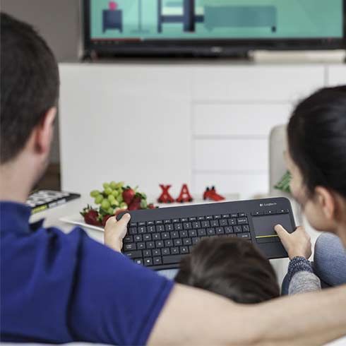 Logitech K400 Plus - Wireless Touch Keyboard - BLACK - SK/CZ Logitech K400 Plus - Wireless Touch Keyboard - BLACK - SK/CZ