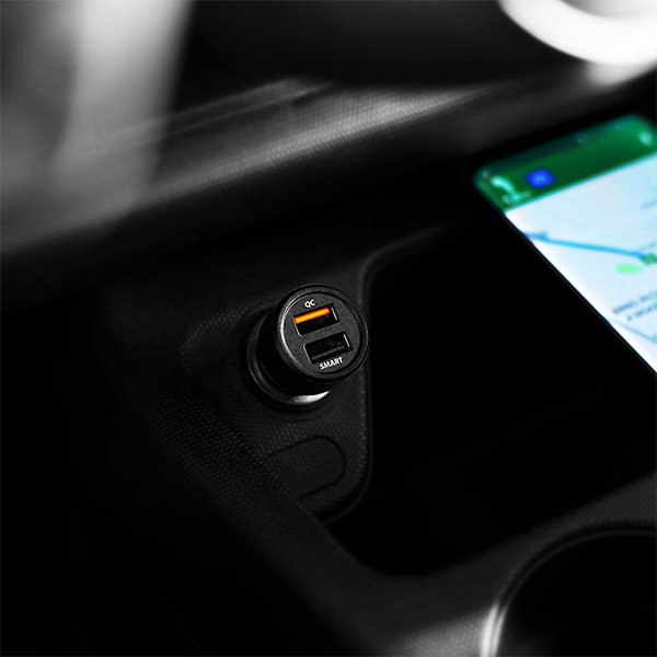 Autonabíječka AXAGON PWC-QC5 QuickCharge 3.0-31W, Black Autonabíječka AXAGON PWC-QC5 QuickCharge 3.0-31W, Black