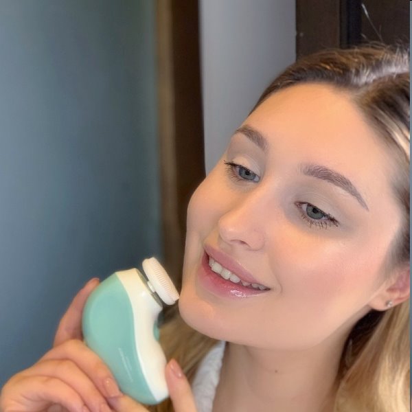 TOUCHBeauty 1387A čistící kartáček na pleť 3v1, zelený