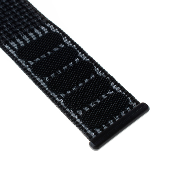 FIXED Nylonový řemínek pro Apple Watch 38/ 40/ 41 mm, reflexní černý FIXED Nylonový řemínek pro Apple Watch 38/ 40/ 41 mm, reflexní černý