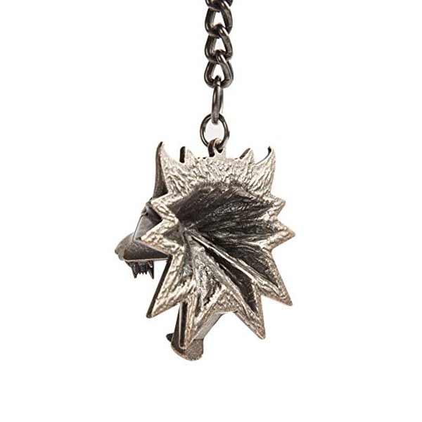 Medalion and Chain Metal (The Witcher 3)