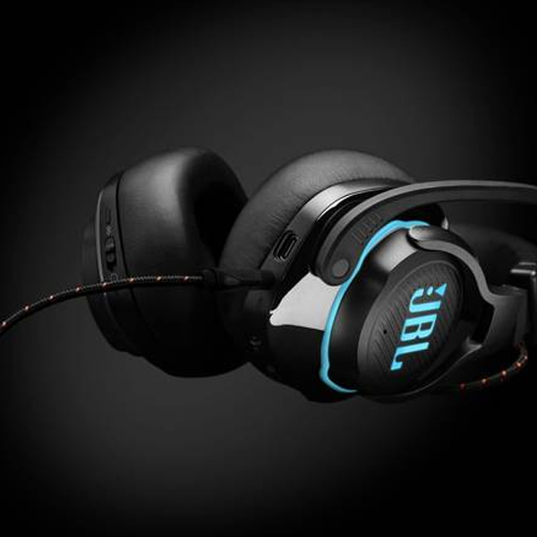 Bezdrátová sluchátka JBL Quantum 810 Bezdrátová sluchátka JBL Quantum 810