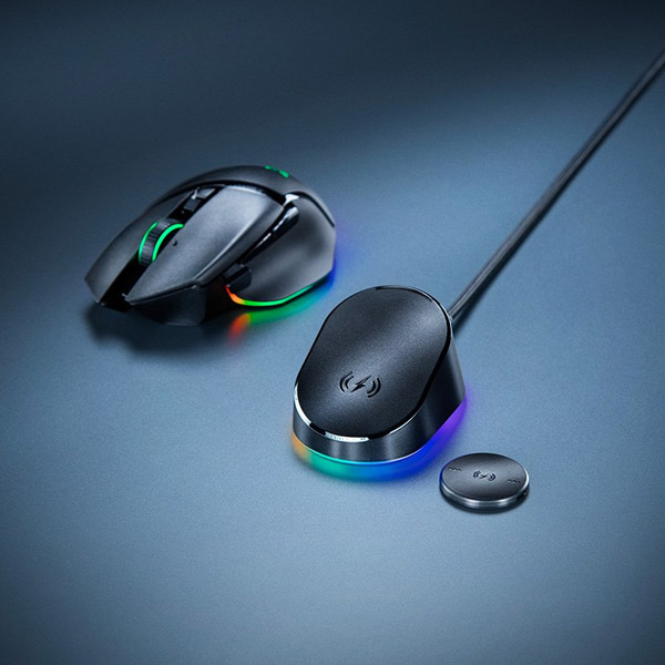 Nabíjecí stanice a kroužek Razer Mouse Dock Pro pro bezkabelové nabíjení herí myši