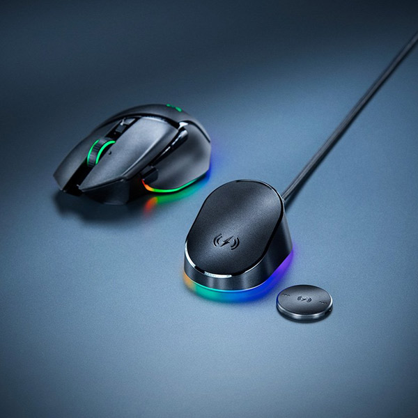 Nabíjecí stanice a kroužek Razer Mouse Dock Pro pro bezkabelové nabíjení herí myši Nabíjecí stanice a kroužek Razer Mouse Dock Pro pro bezkabelové nabíjení herí myši