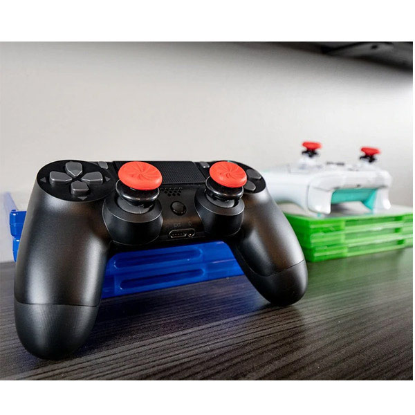 Kontrolfreek FPS Freek Inferno - PS5/PS4 (4 prong) Kontrolfreek FPS Freek Inferno - PS5/PS4 (4 prong)