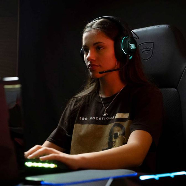 JBL bezdrátové herní sluchátka Quantum 910 JBL bezdrátové herní sluchátka Quantum 910