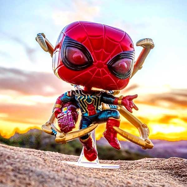 POP! Avengers Endgame: Iron Spider (Marvel) Special Edition (Glows in The Dark) POP! Avengers Endgame: Iron Spider (Marvel) Special Edition (Glows in The Dark)