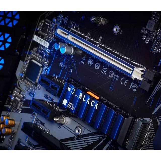 WD Black SN850X SSD 2TB M.2 NVMe Gen4 7300/6600 MBps with Heatsink (PS5 ready) WD Black SN850X SSD 2TB M.2 NVMe Gen4 7300/6600 MBps with Heatsink (PS5 ready)