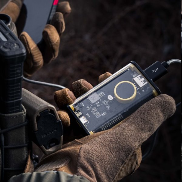 Tactical Powerbank C4 Explosive 9600mAh, žlutá Tactical Powerbank C4 Explosive 9600mAh, žlutá