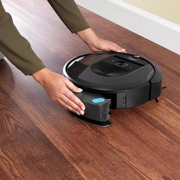 iRobot Roomba i8 Combo černá