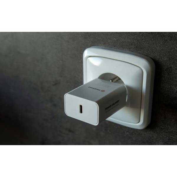 Sítóvý Adaptér Swissten pro iPhone a Samsung PD, 25W, bílý Sítóvý Adaptér Swissten pro iPhone a Samsung PD, 25W, bílý