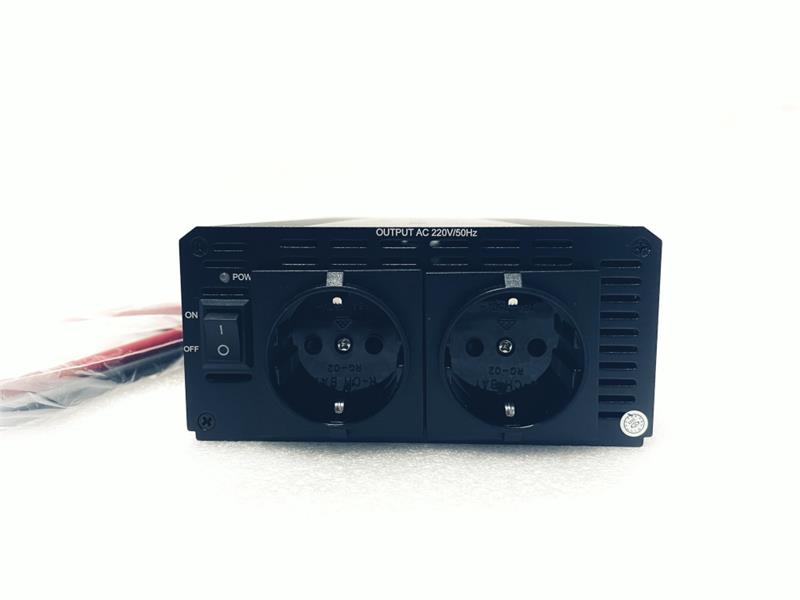 EUROCASE měnič napětí DC/AC 12V/230V, 1500W (MT-MX1500) EUROCASE měnič napětí DC/AC 12V/230V, 1500W (MT-MX1500)