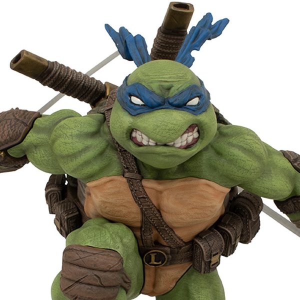 Soška Teenage Mutant Ninja Turtle: Leonardo 23 cm Soška Teenage Mutant Ninja Turtle: Leonardo 23 cm