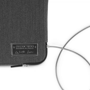 Aiino Stark Sleeve MacBook M1/M2/M3 Pro 14, MacBook Air 13.6, Air 13 & Pro 13 - Black Smoke Aiino Stark Sleeve MacBook M1/M2/M3 Pro 14, MacBook Air 13.6, Air 13 & Pro 13 - Black Smoke