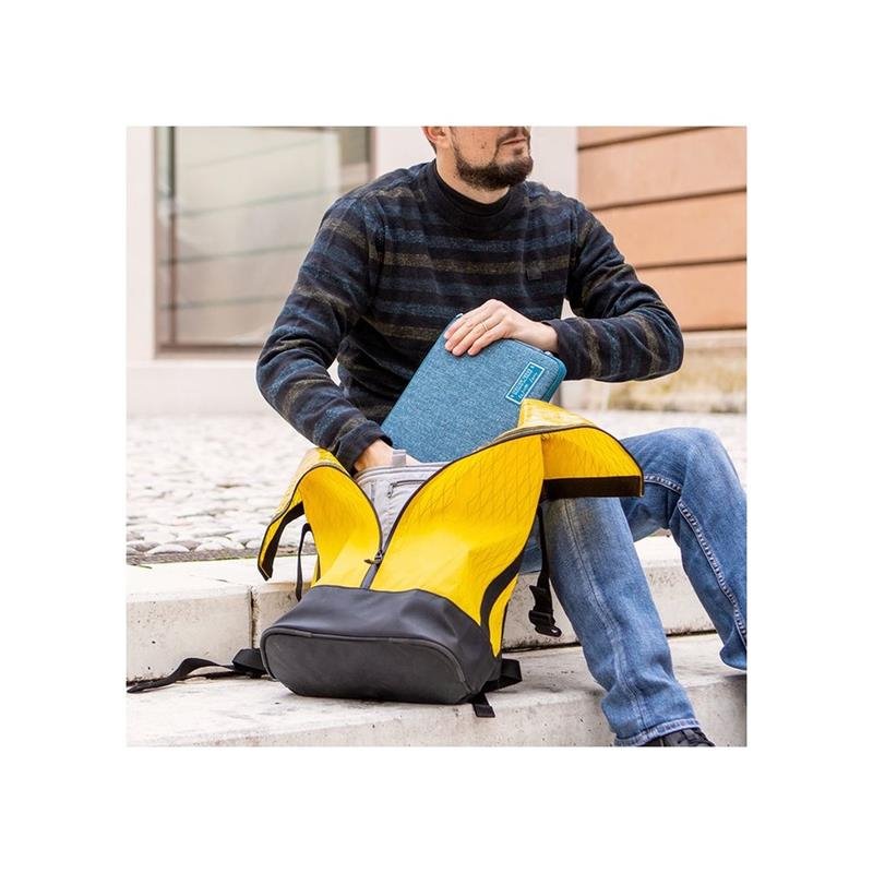 Aiino Stark Sleeve MacBook M1/M2/M3 Pro 14, MacBook Air 13.6, Air 13 & Pro 13 - Peacock Blue Aiino Stark Sleeve MacBook M1/M2/M3 Pro 14, MacBook Air 13.6, Air 13 & Pro 13 - Peacock Blue