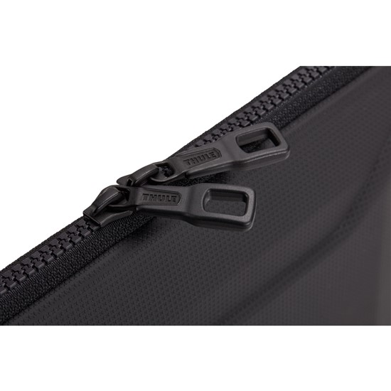 Thule Gauntlet 4 puzdro na 16" Macbook Pro čierne Thule Gauntlet 4 puzdro na 16" Macbook Pro čierne