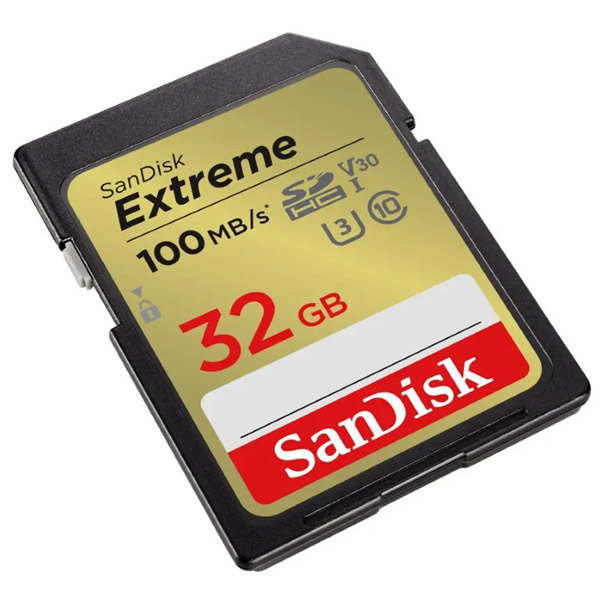 SanDisk Extreme 32GB SD card SanDisk Extreme 32GB SD card
