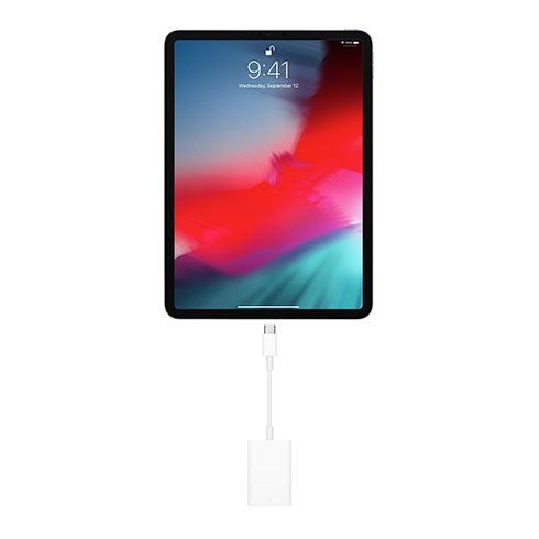 Apple USB-C to SD Card Reader Apple USB-C to SD Card Reader